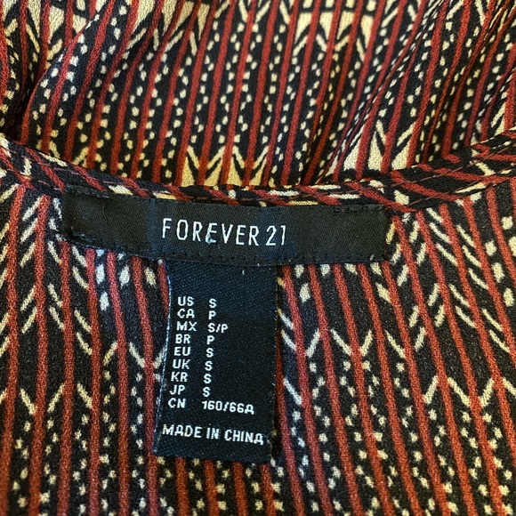 Forever 21 multi color romper size S - Picture 3 of 3